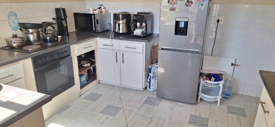 To Let 2 Bedroom Property for Rent in Claremont Western Cape